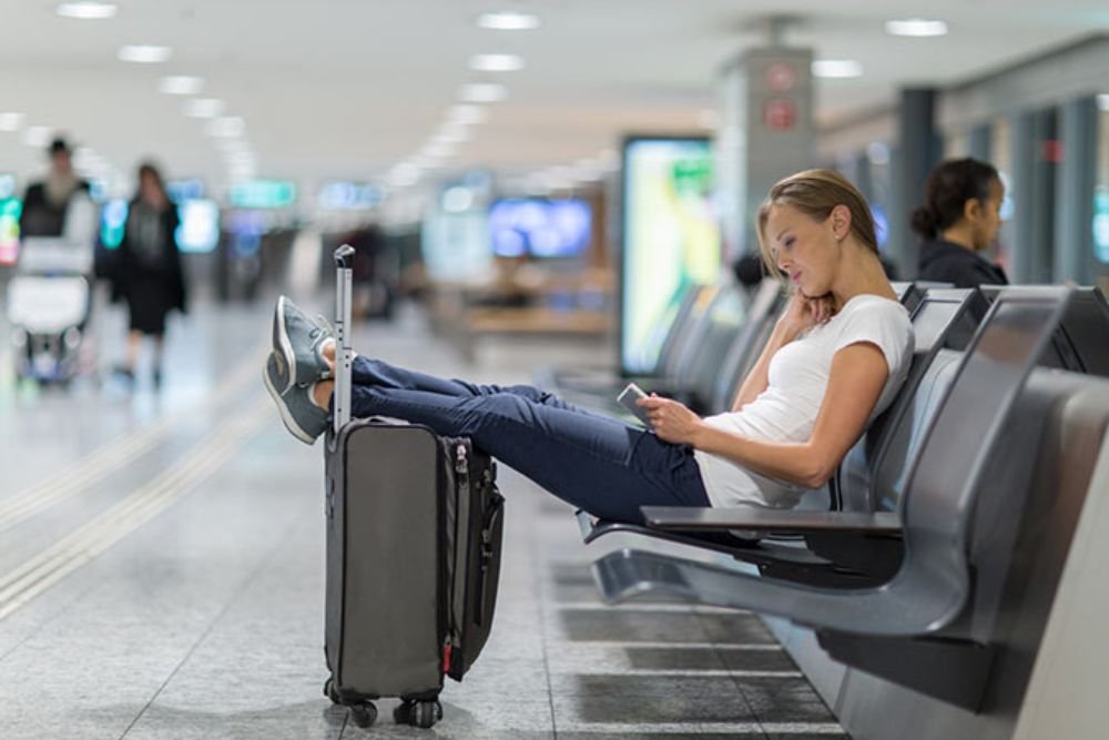 What to Do During Long Layovers Without Stress